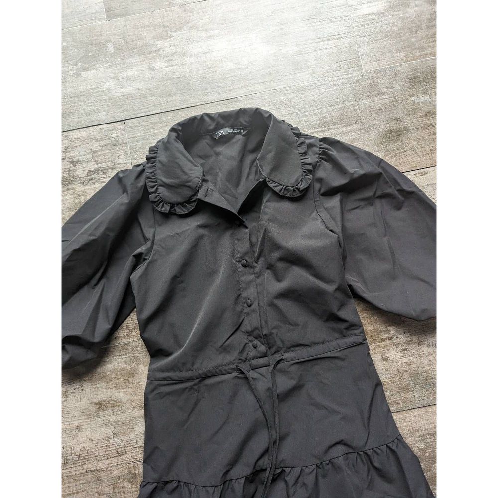 ❌SOLD❌ ZARA Balloon Sleeves Buttoned Front Ruffle Collared Tiered Dress - Picture 3 of 6